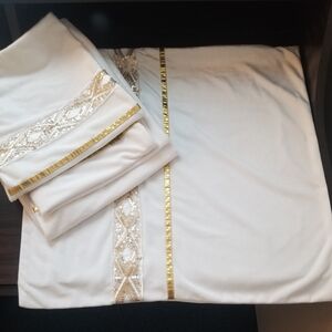 DECORATIVE PILLOW COVERS SET OF 4